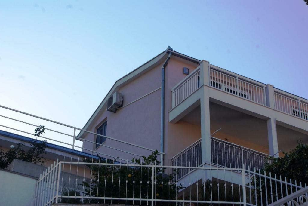 Apartments Nena - Τρογκίρ Εξωτερικό φωτογραφία