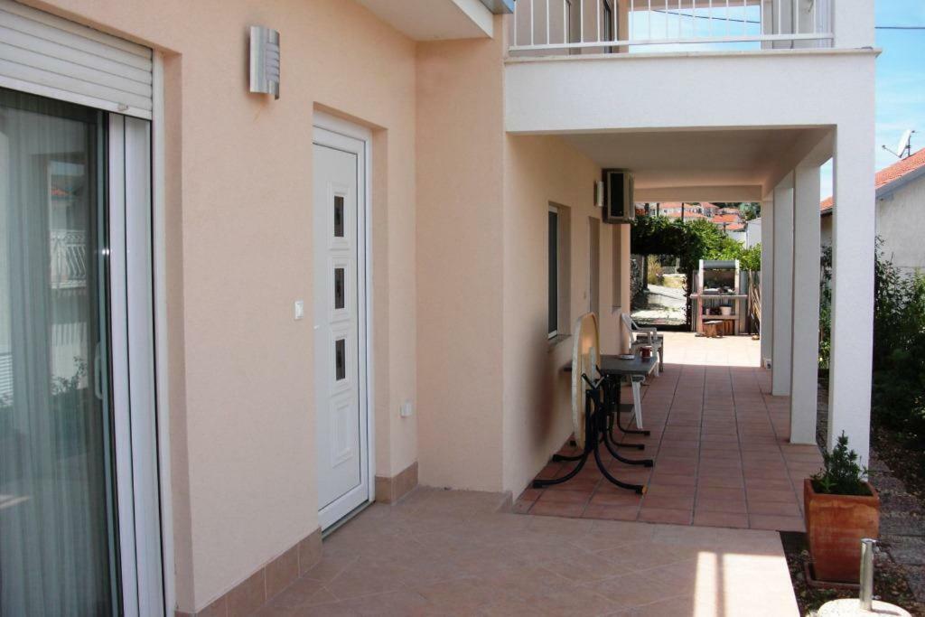 Apartments Nena - Τρογκίρ Εξωτερικό φωτογραφία